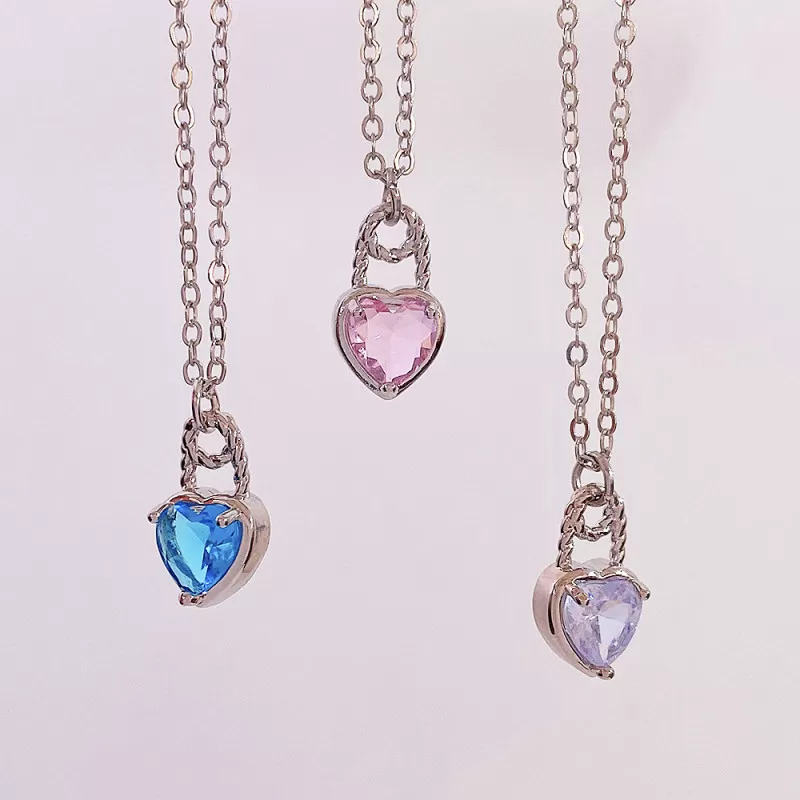 Lot De 8 Colliers LED Avec Pendentifs Cœur Et Étoile - Accessoires Lumineux Pour Enfants Et Fêtes